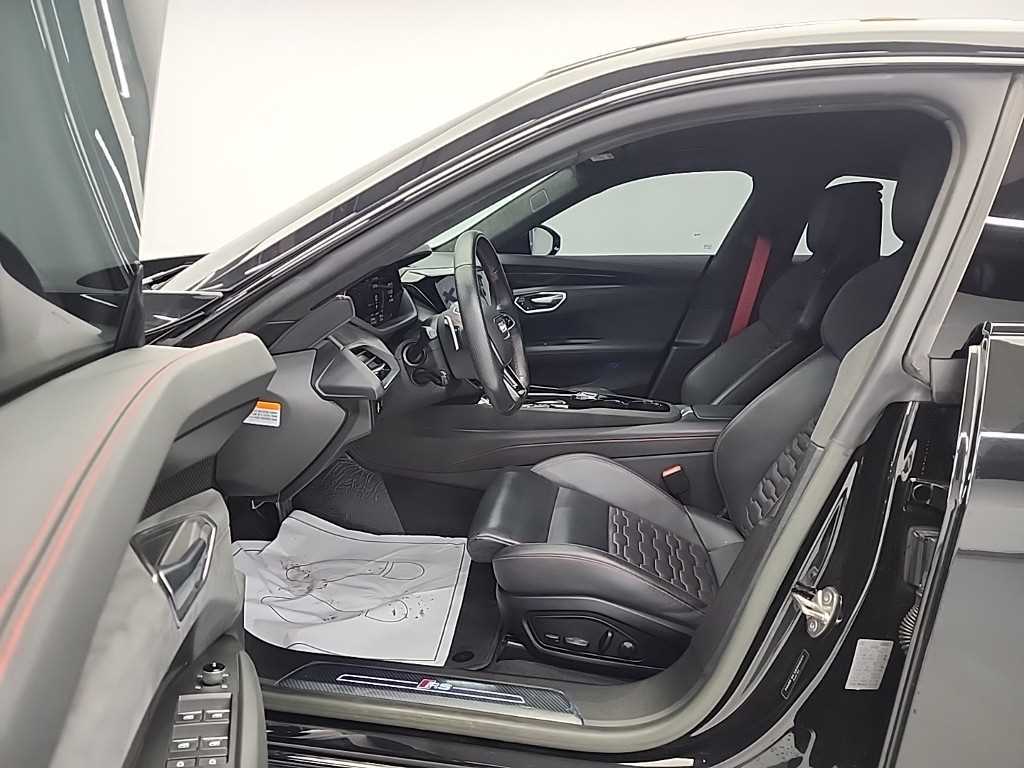 Audi RS e-tron GT - Vista 11