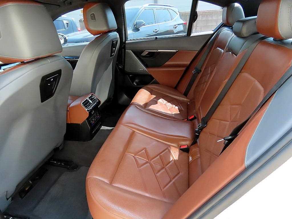BMW 5 Series - Vista 6