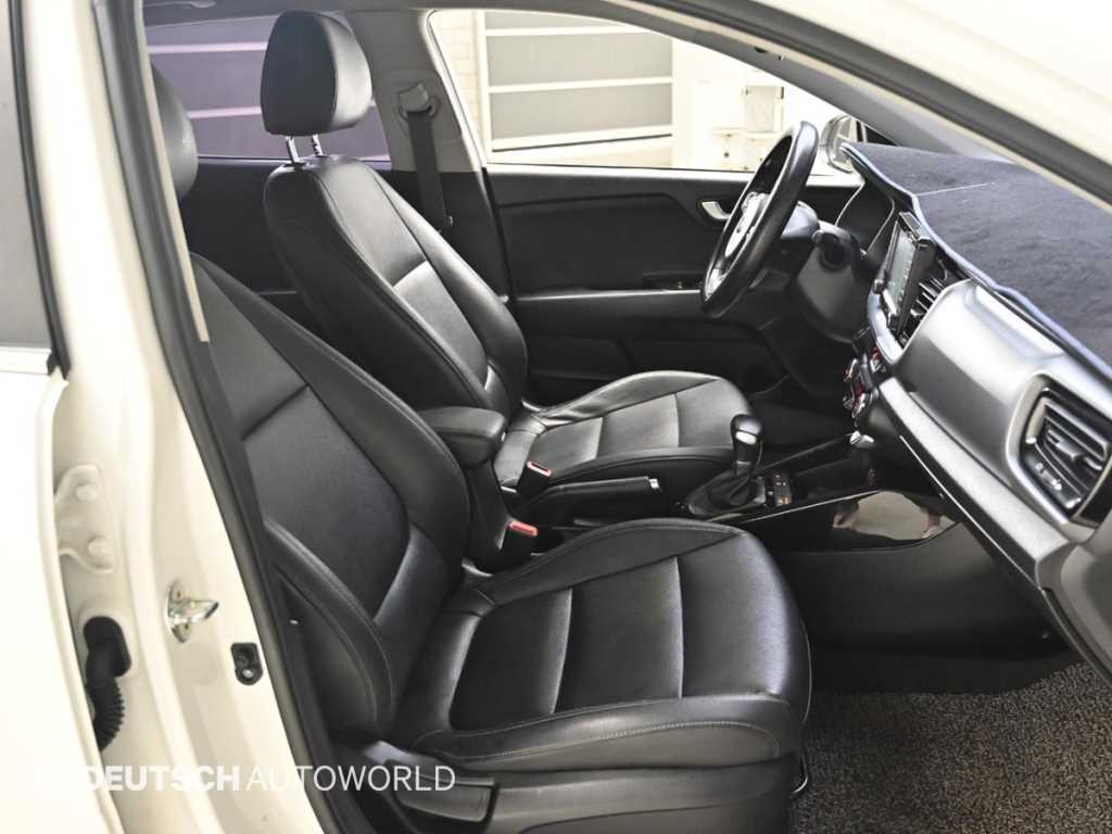KIA Stonic - Vista 10