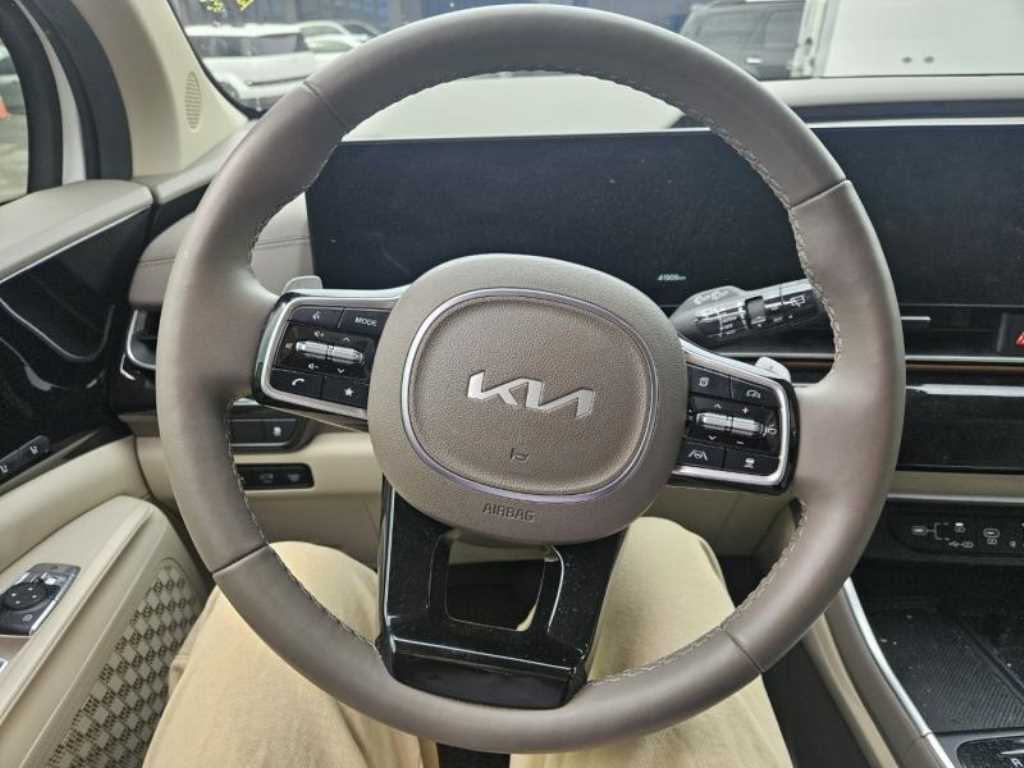 KIA Carnival - Vista 7