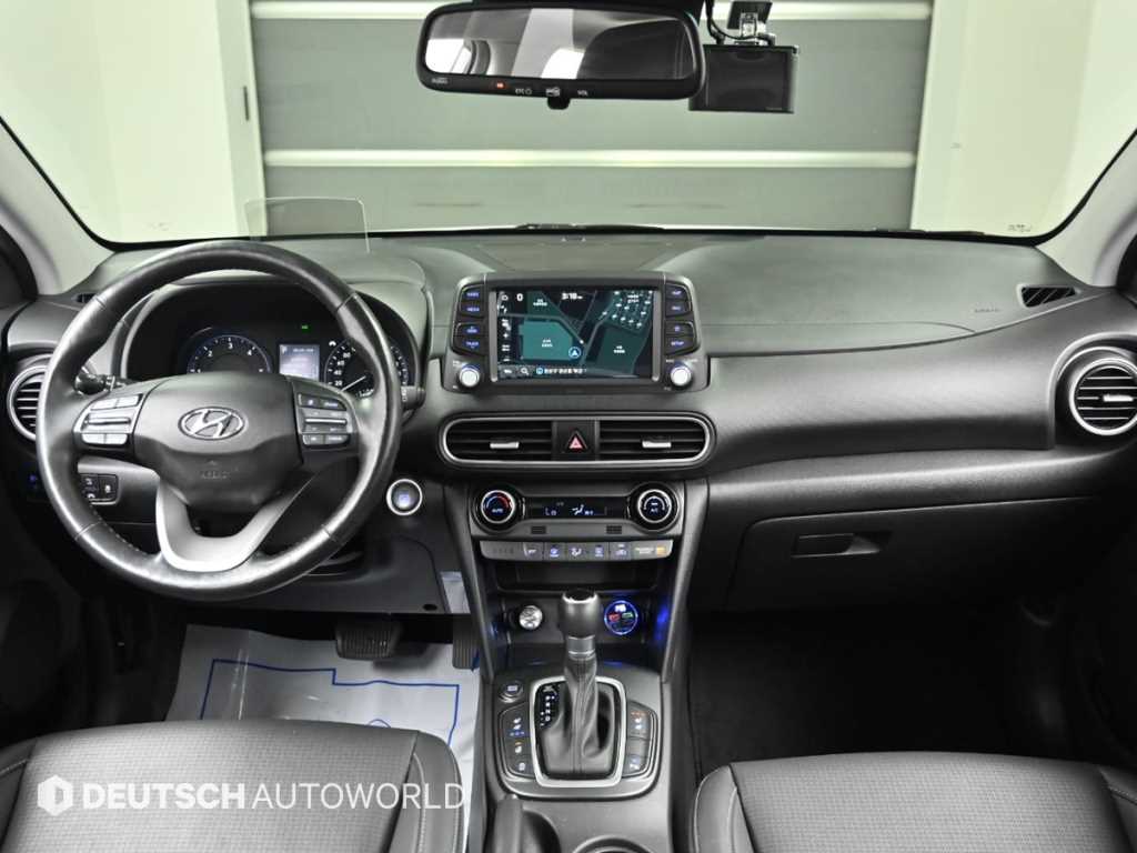 HYUNDAI Kona - Vista 7