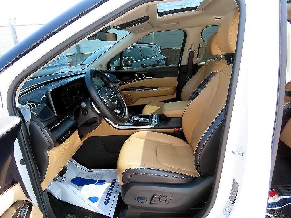 KIA Carnival - Vista 5