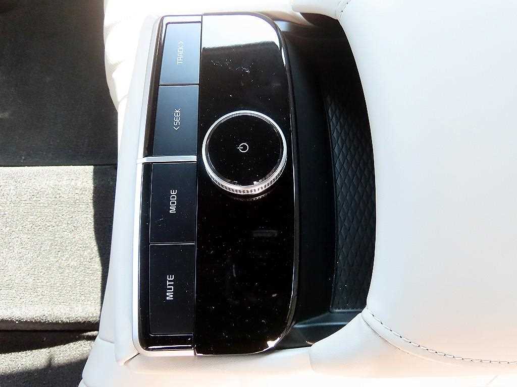 KIA K8 2023 Negro - Importación desde Corea - HF Imports Iquique - Foto 14