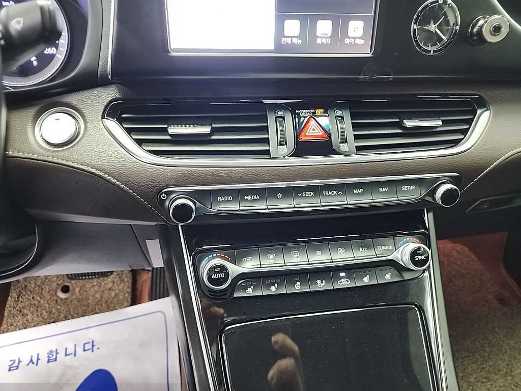 HYUNDAI Grandeur - Vista 10