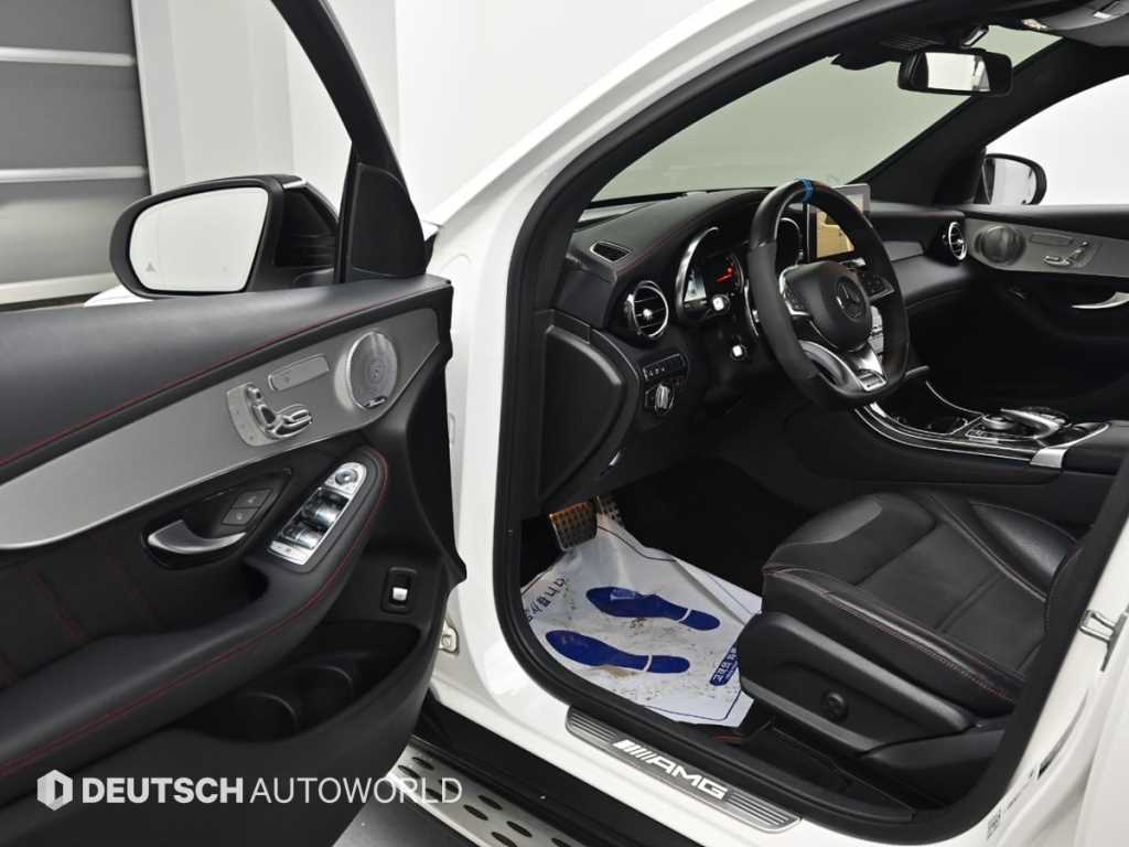 Mercedes Benz GLC Class - Vista 12