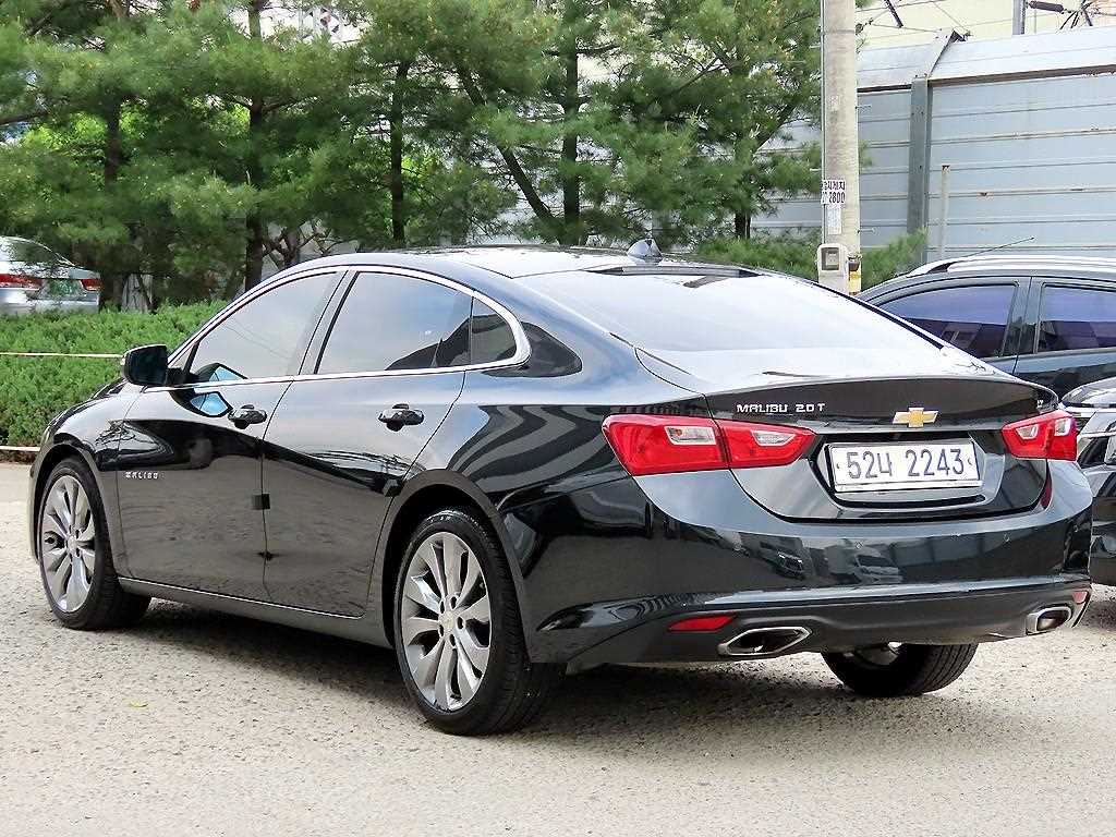 Chevrolet Malibu - Vista 3