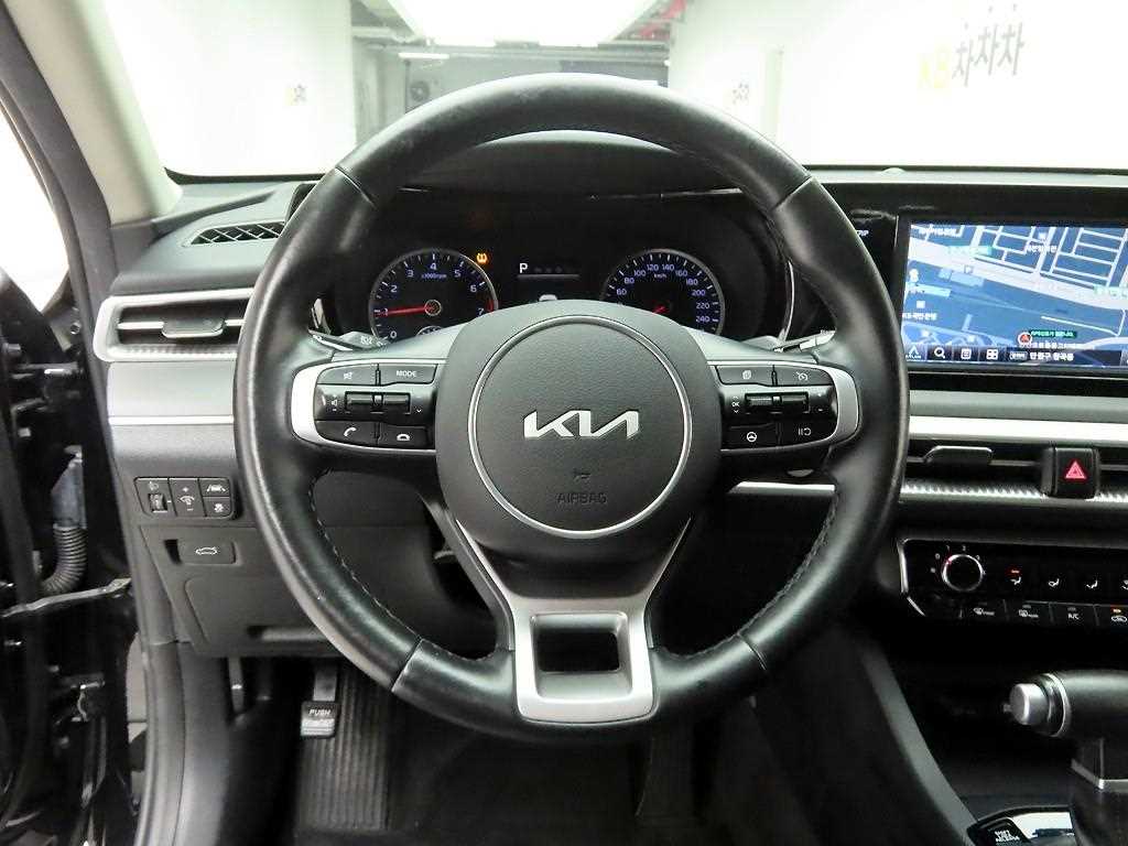 KIA K5 - Vista 8