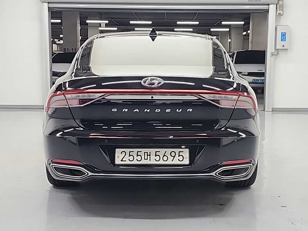 HYUNDAI Grandeur - Vista 4
