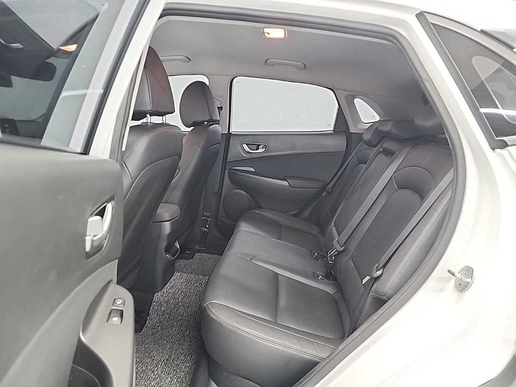 HYUNDAI Kona - Vista 12