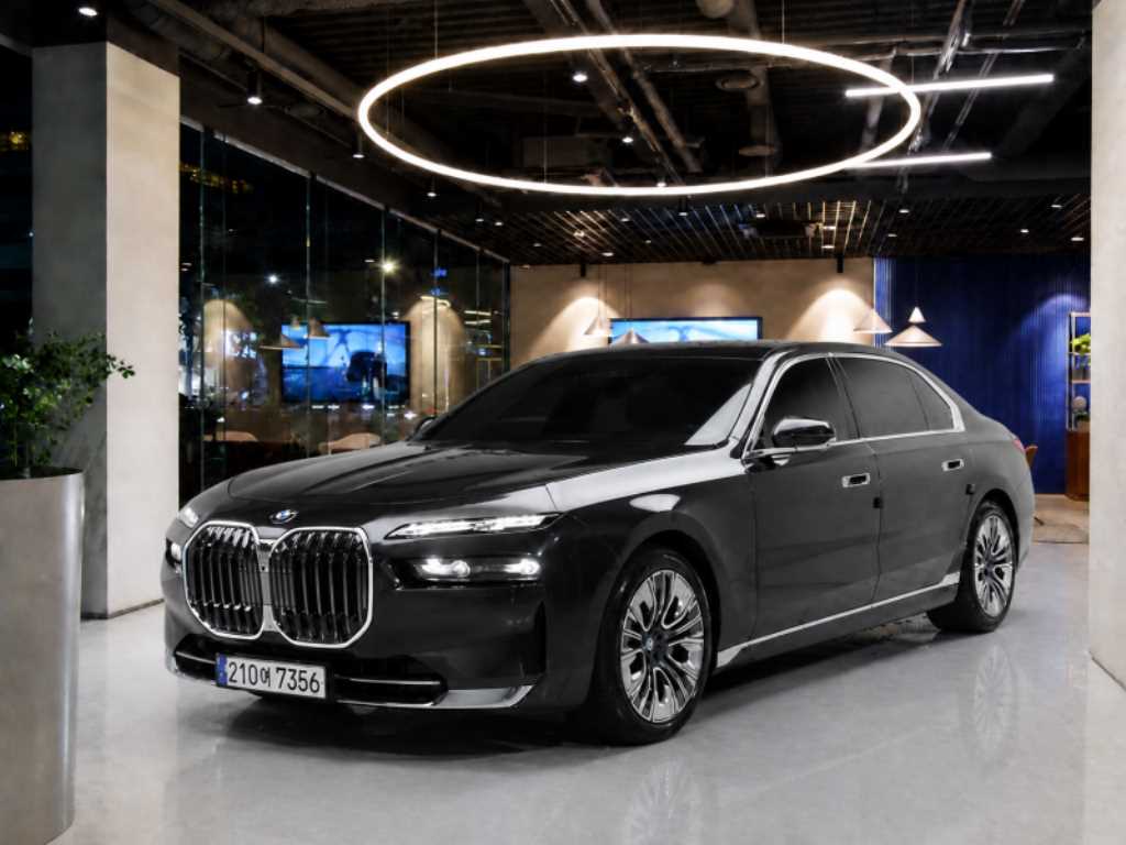 BMW 7 Series 2023 Gris - Importación desde Corea - HF Imports Iquique - Foto 1
