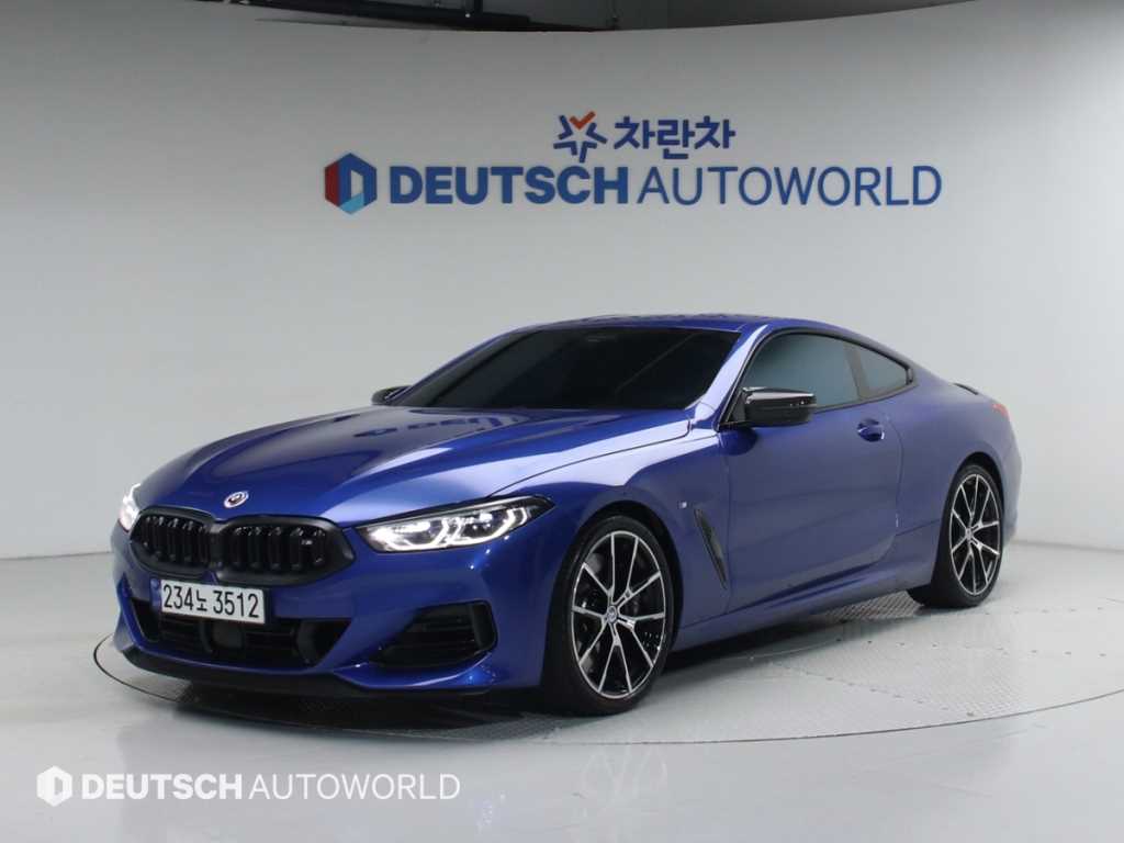 BMW 8 Series - Vista 2