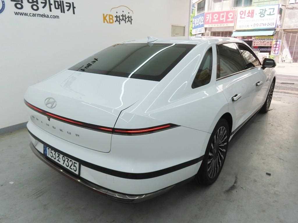 HYUNDAI Grandeur - Vista 3