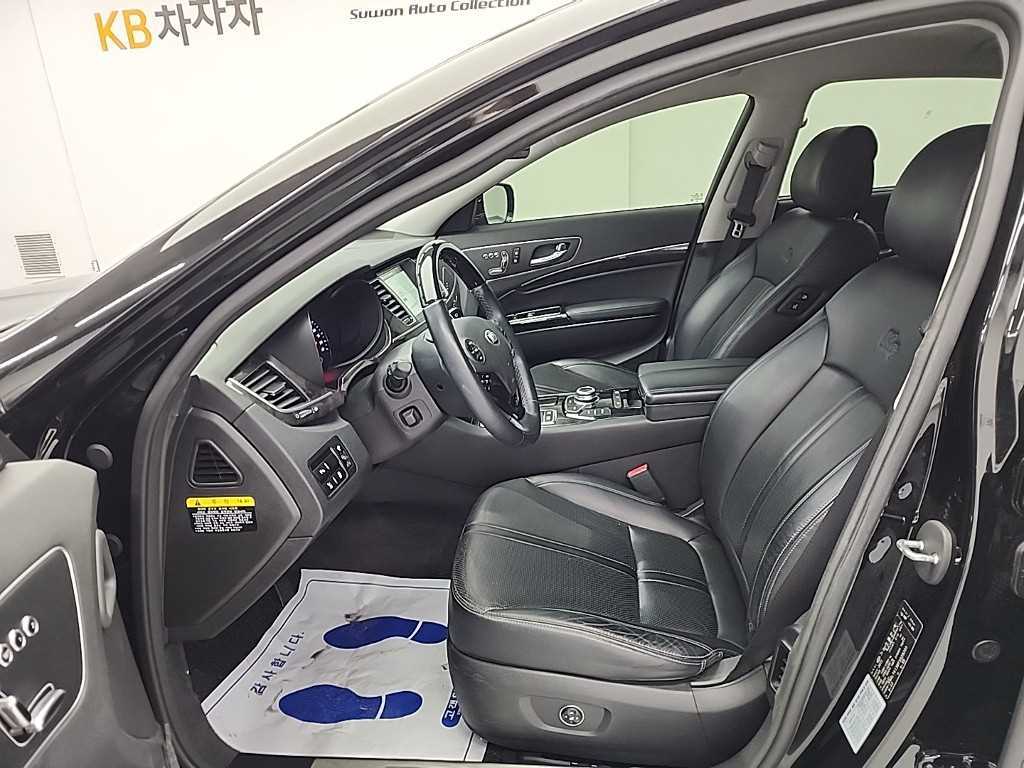 KIA K9 - Vista 11