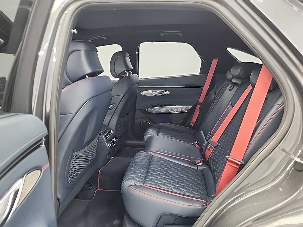 Genesis GV70 - Vista 12
