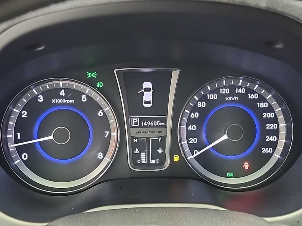 HYUNDAI Grandeur - Vista 6