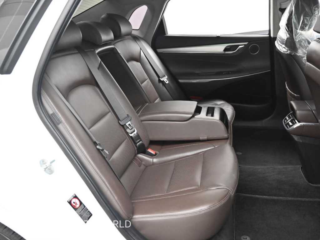 HYUNDAI Grandeur - Vista 12
