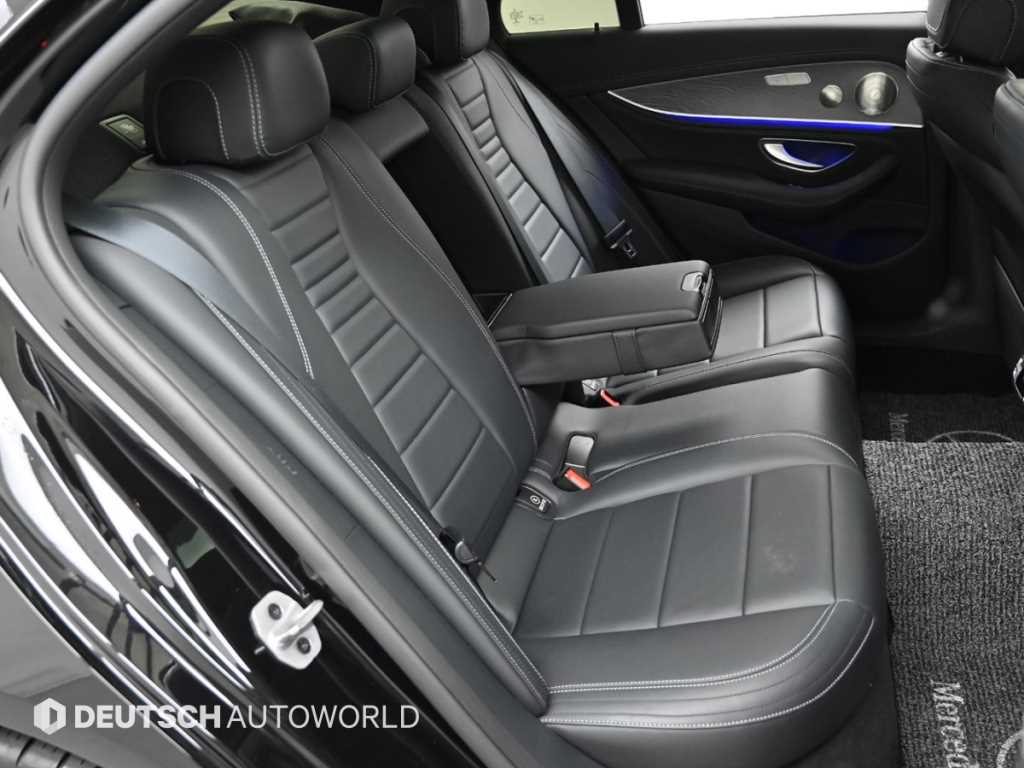 Mercedes Benz E class - Vista 12