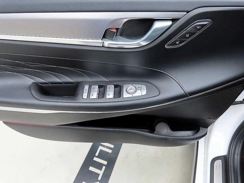 HYUNDAI Grandeur - Vista 11