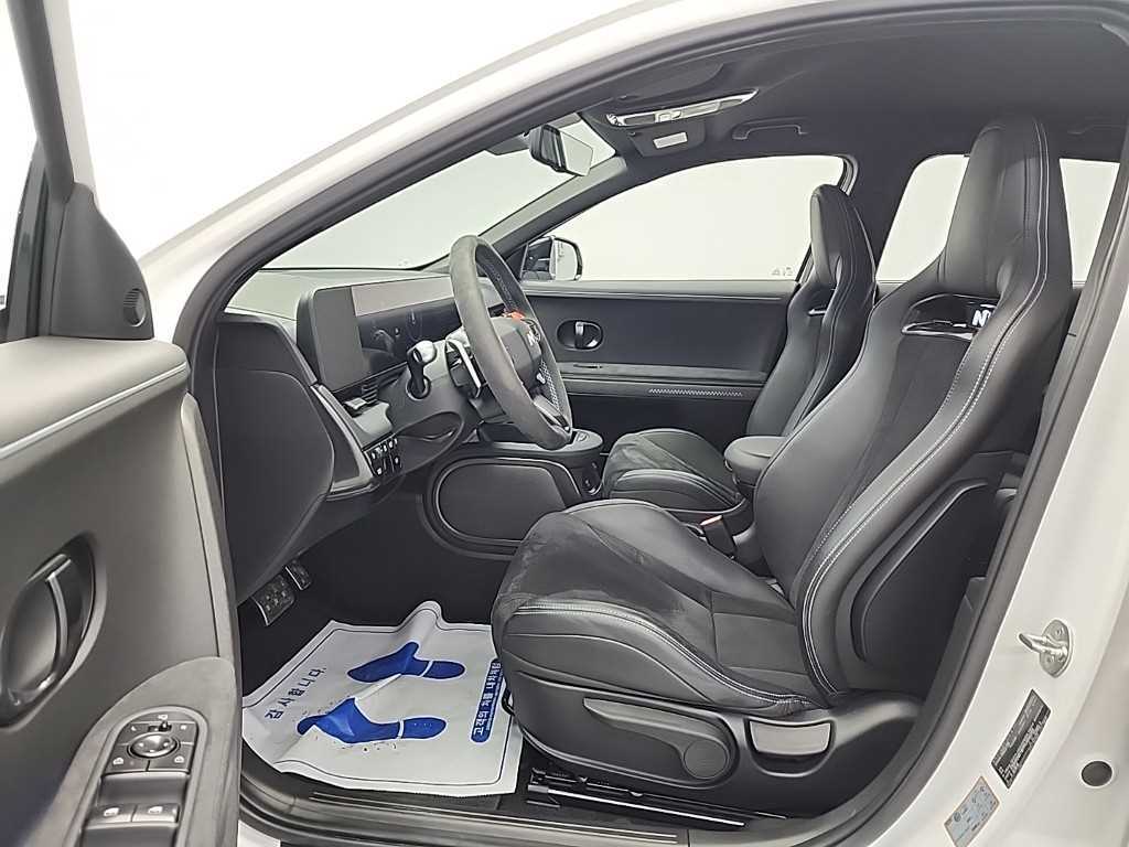 HYUNDAI Ioniq 5 - Vista 11