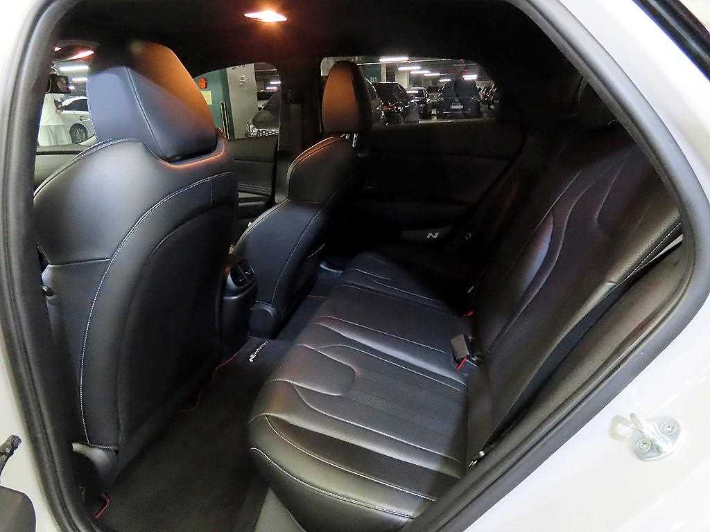 HYUNDAI Avante - Vista 7