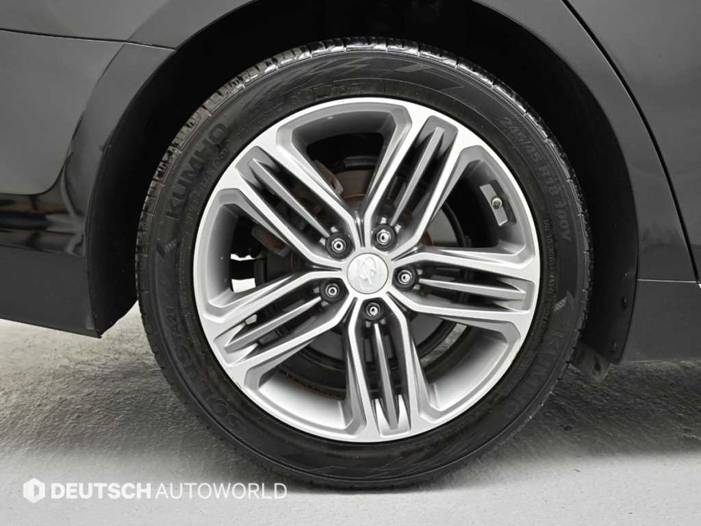 HYUNDAI Grandeur - Vista 5