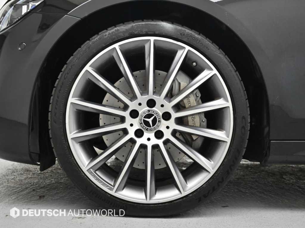 Mercedes Benz E class - Vista 5