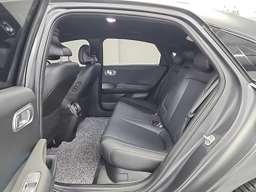 HYUNDAI Ioniq 6 - Vista 12