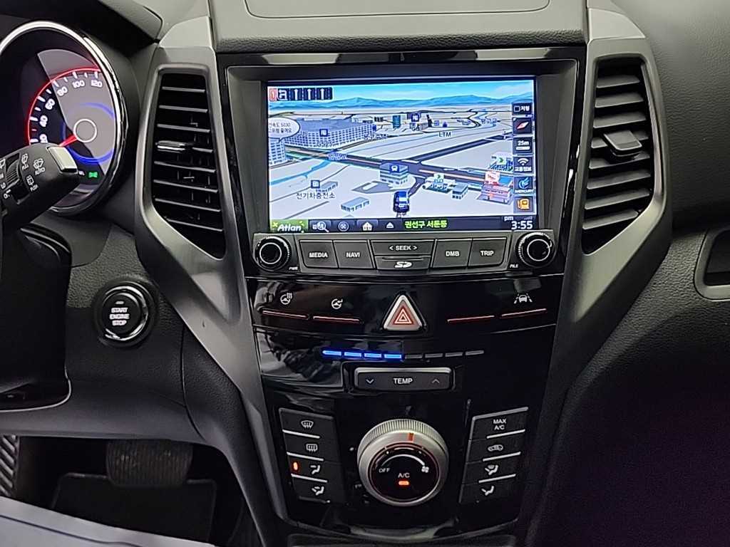 Ssangyong Tivoli - Vista 10