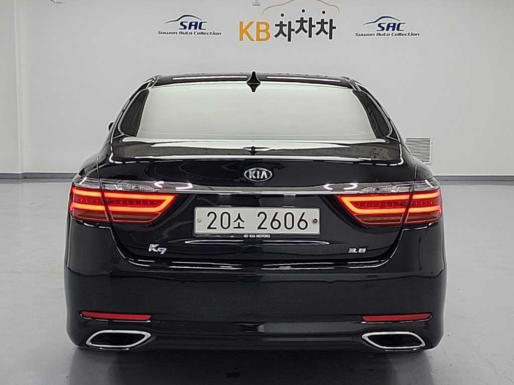 KIA K9 - Vista 3