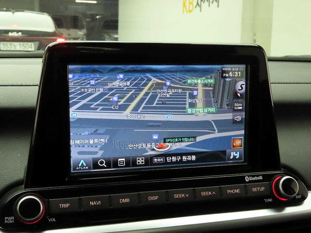 KIA K3 - Vista 8
