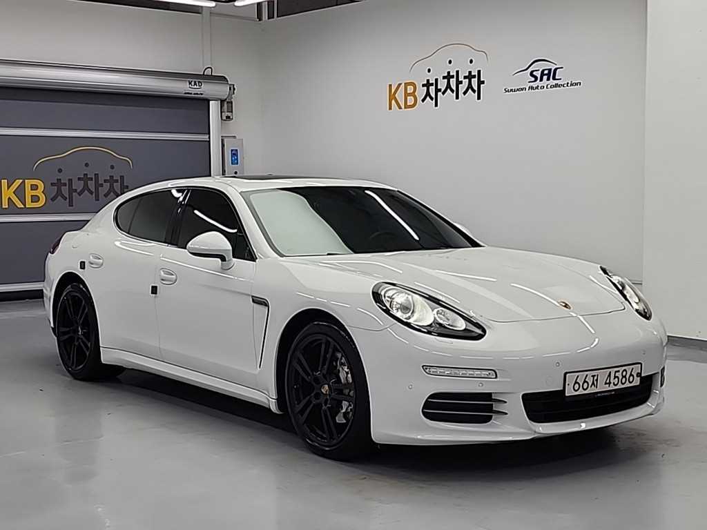 Porsche Panamera - Vista 4