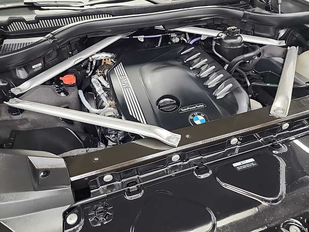 BMW X7 - Vista 5