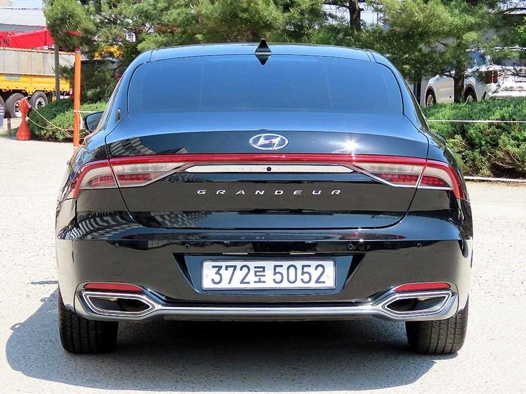 HYUNDAI Grandeur - Vista 4