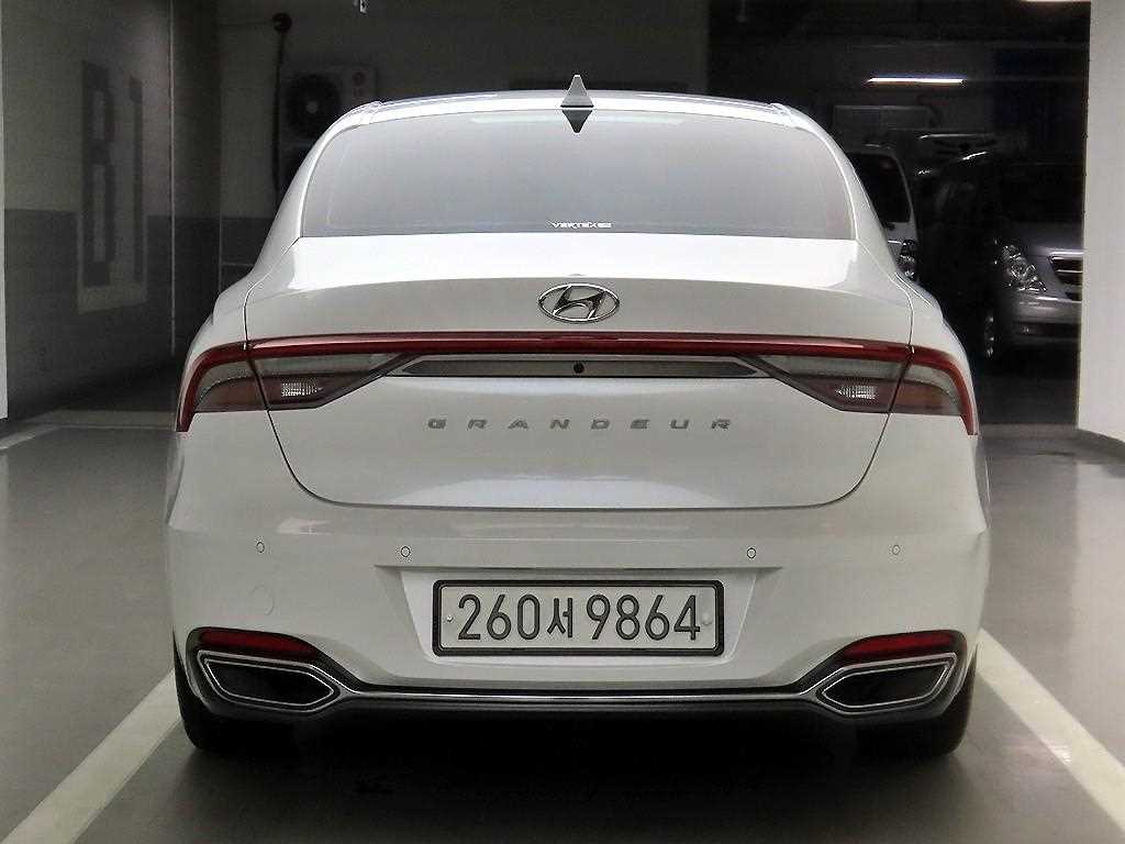 HYUNDAI Grandeur - Vista 3