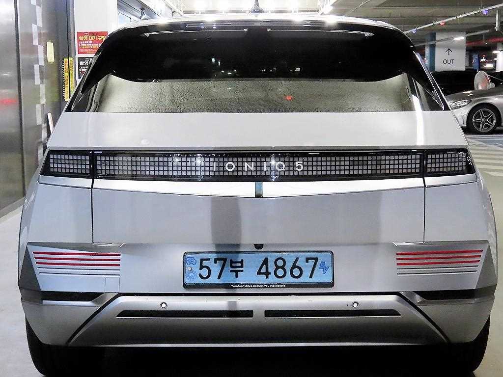 HYUNDAI Ioniq 5 - Vista 5