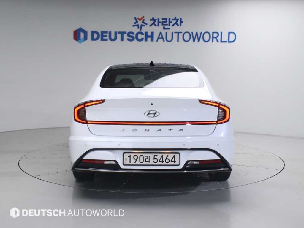 HYUNDAI Sonata - Vista 4