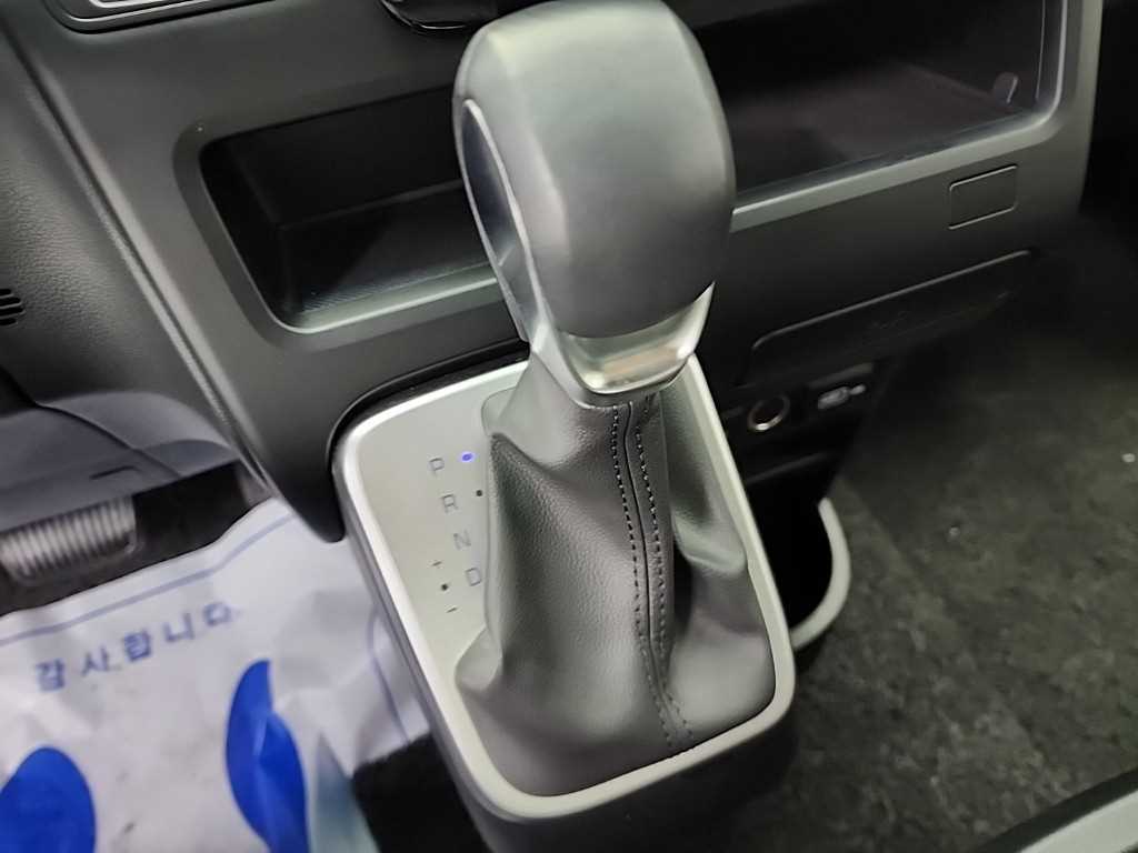 HYUNDAI Staria - Vista 8