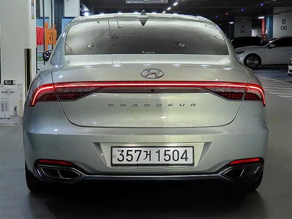 HYUNDAI Grandeur - Vista 5
