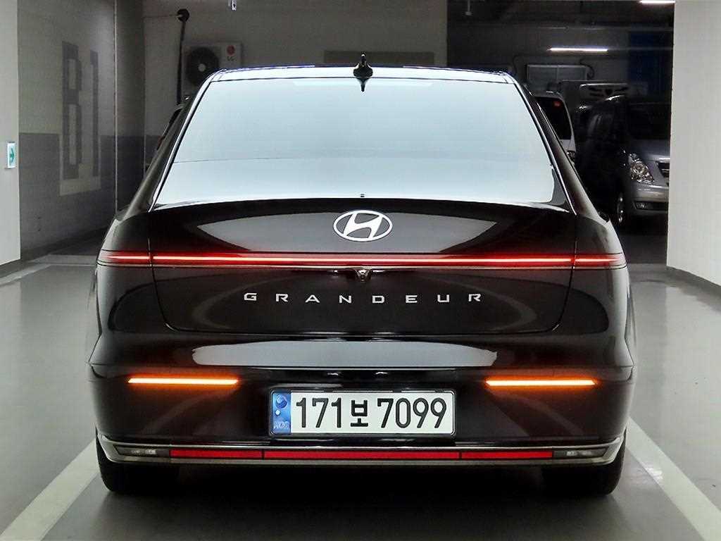 HYUNDAI Grandeur - Vista 3