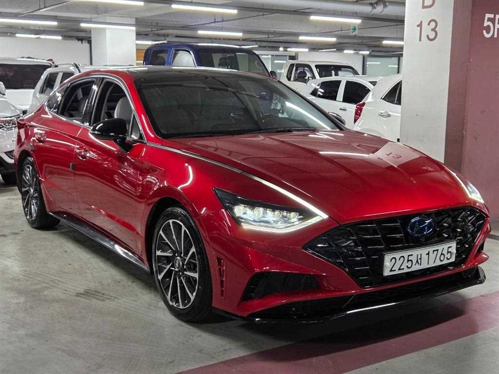 HYUNDAI Sonata - Vista 3