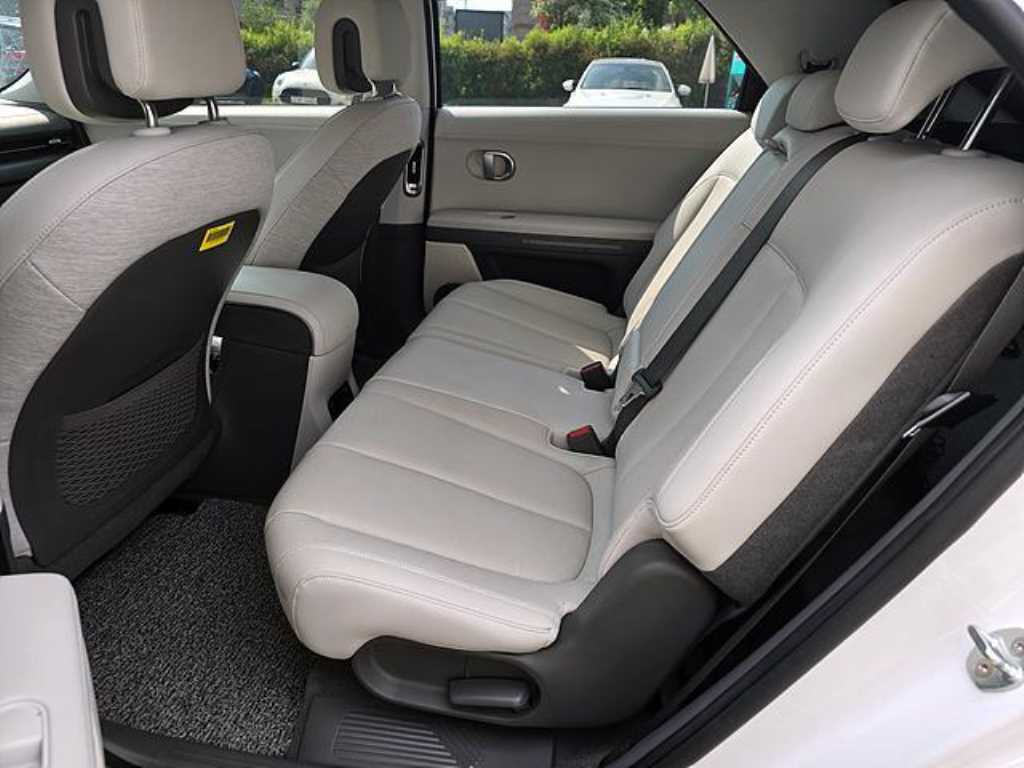 HYUNDAI Ioniq 5 - Vista 7