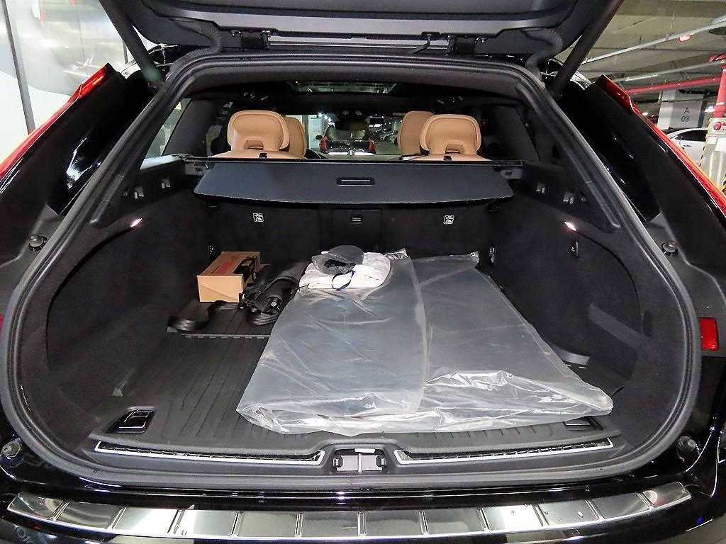 Volvo V90 2024 Negro - Importación desde Corea - HF Imports Iquique - Foto 16