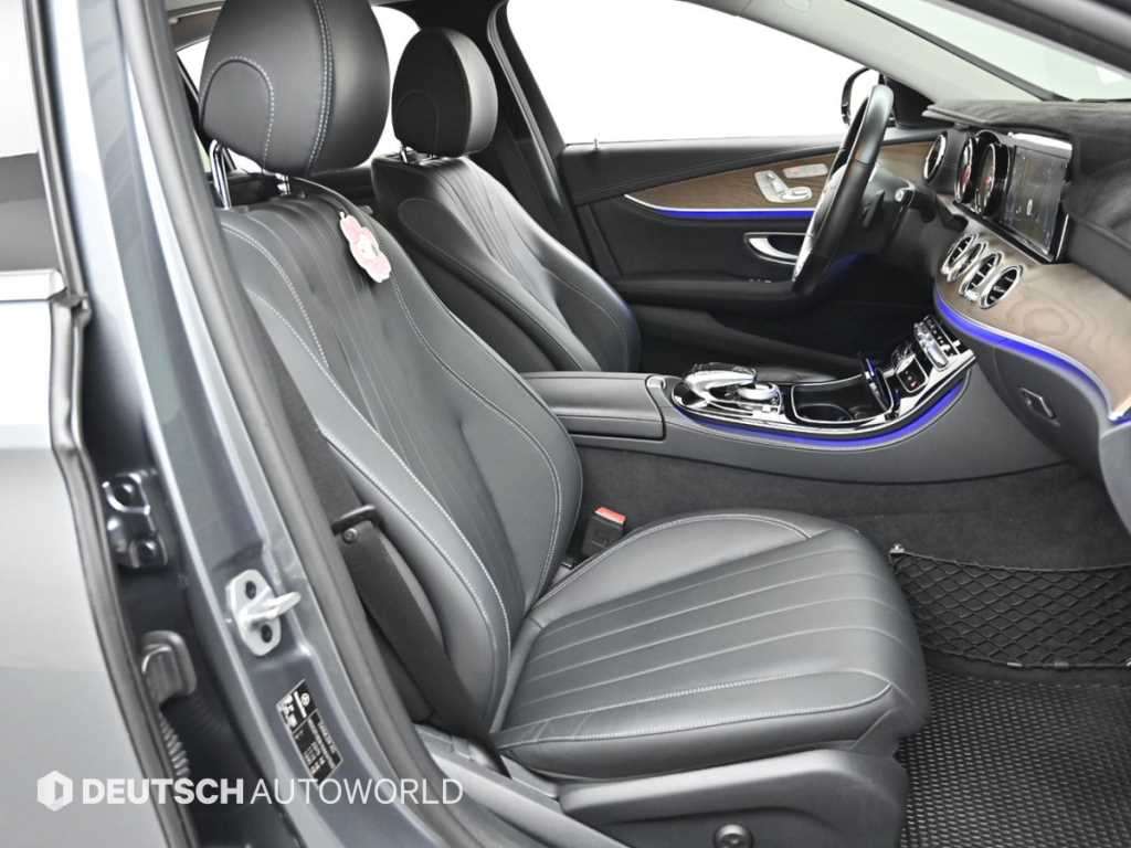 Mercedes Benz E class - Vista 10