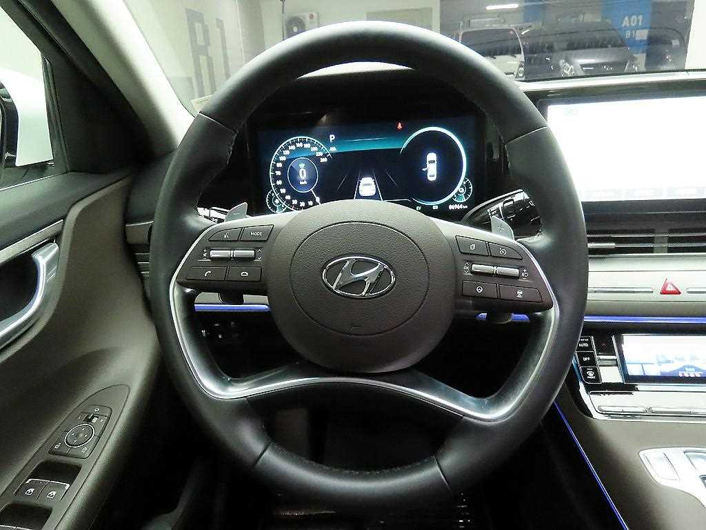 HYUNDAI Grandeur - Vista 7