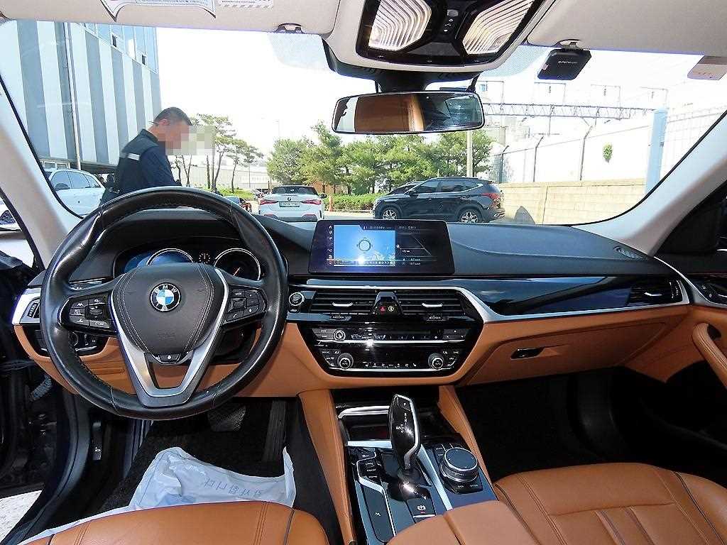 BMW 5 Series - Vista 7