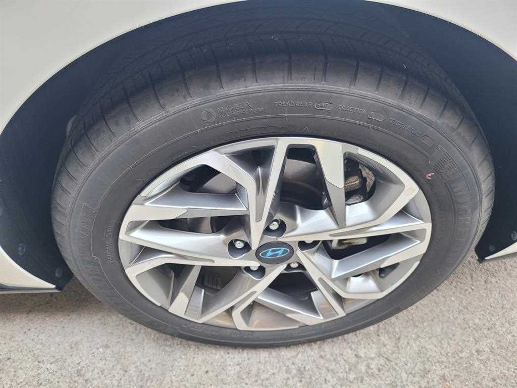 HYUNDAI Sonata - Vista 6