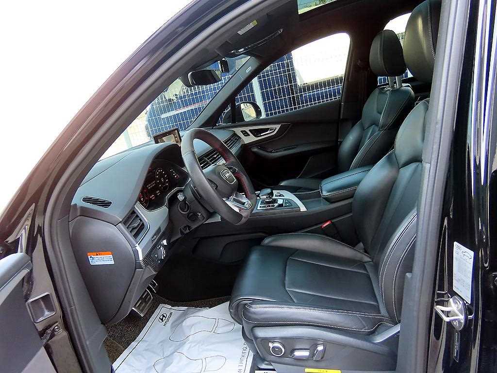 Audi Q7 - Vista 5