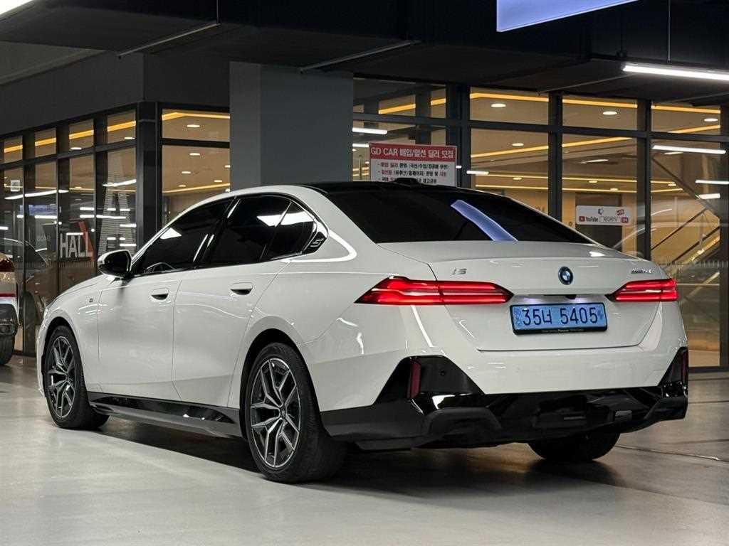 BMW i5 - Vista 3