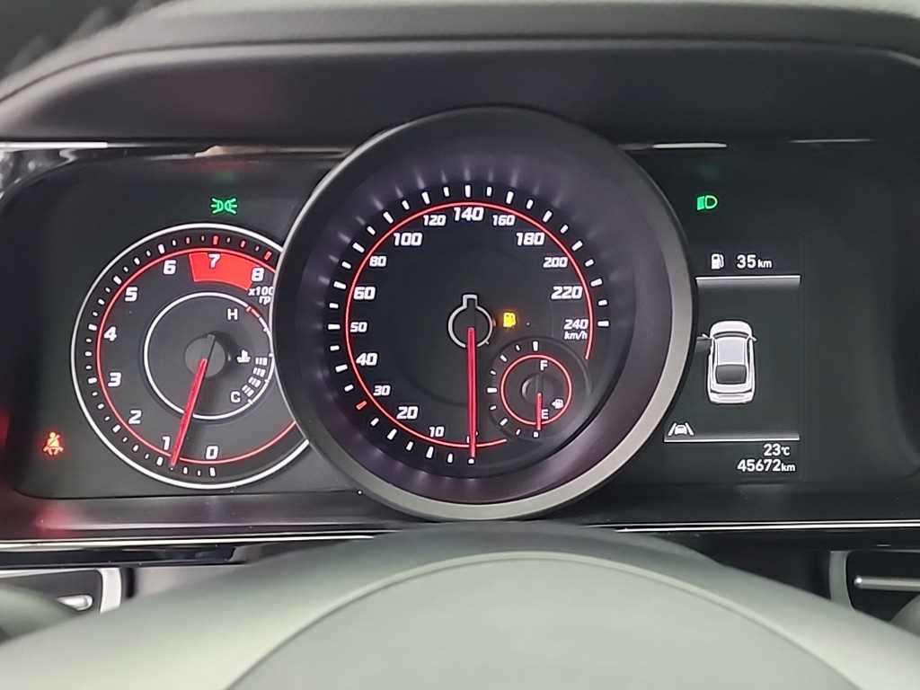 HYUNDAI Avante - Vista 6