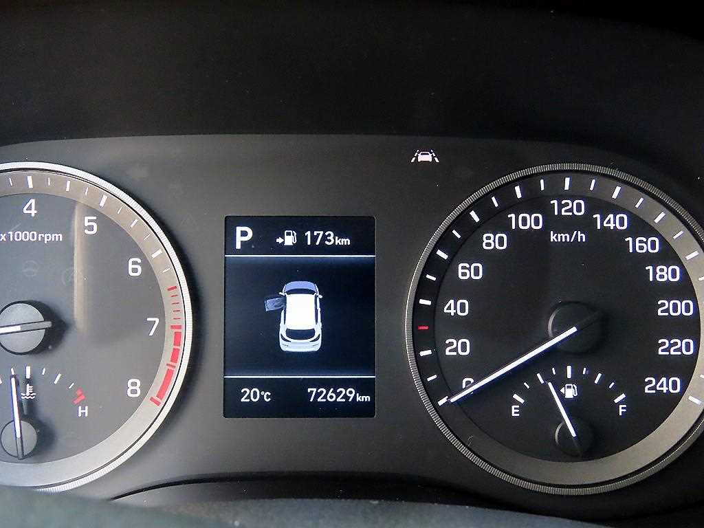 HYUNDAI Tucson - Vista 9
